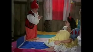 Image Britni Kitten
 Branca De Neve E 7 Anoes